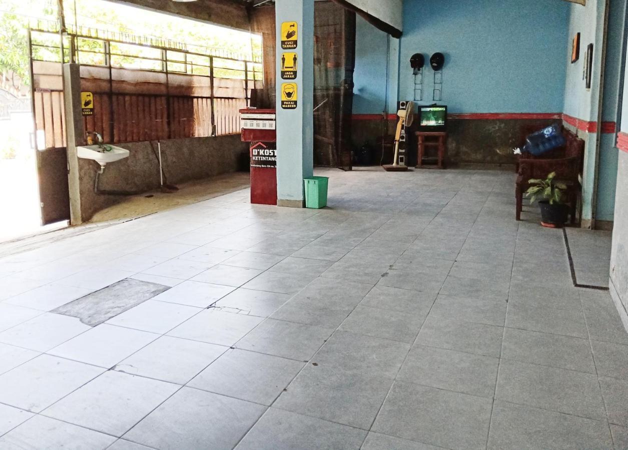 D'Kost Ketintang Hotel Surabaya Buitenkant foto